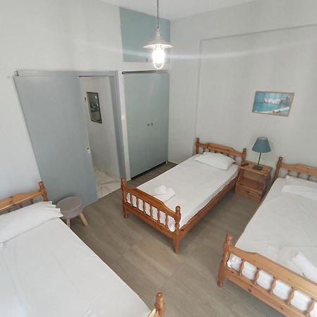 Deluxe Seaside Apartment Konstantinidis เนอาโปติไดอา ภายนอก รูปภาพ