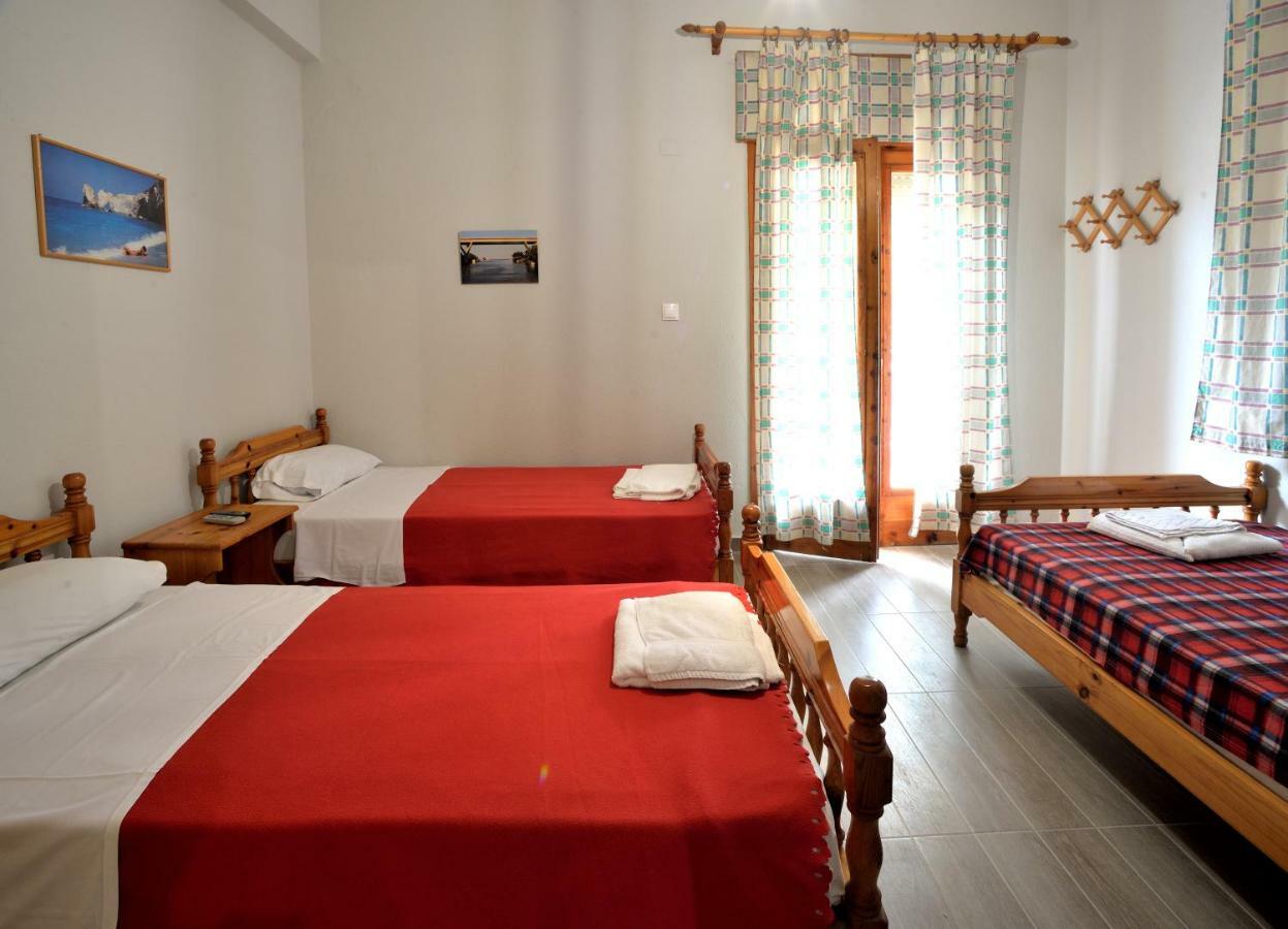 Deluxe Seaside Apartment Konstantinidis เนอาโปติไดอา ภายนอก รูปภาพ